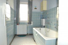 Tageslichtbad Obergeschoss **VERKAUFT** Gro�z�giges 2-Familienhaus mit vielseitig nutzbarem Nebengeb�ude