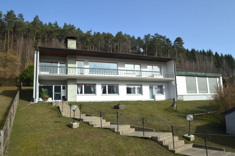 gro�z�giges Anwesen mit Schwimmhalle Mossautal Einfamilienhaus **VERKAUFT** Idyllisch Wohnen fernab des Stadttrubels