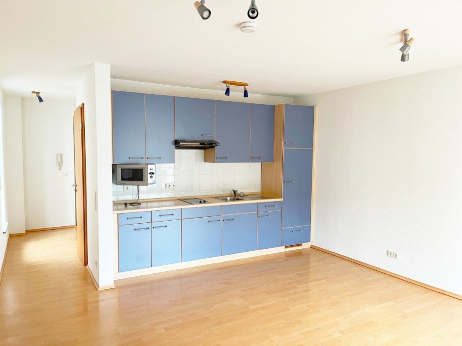 praktische K�chenzeile Etagenwohnung Darmstadt