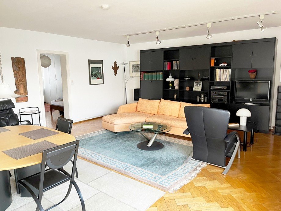 ger�umiges Wohnzimmer Etagenwohnung Darmstadt