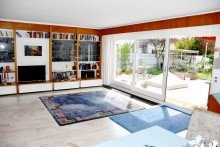Wohnbereich mit Terrassenzugang **RESERVIERT** Architektenbungalow + Einliegerwohnung + separate B�roeinheit in Feldrandlage