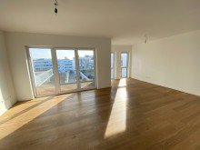 lichtdurchflutet durch gro�e Fensterfl�chen **VERMIETET** Repr�sentative 4-Zimmer-Wohnung in citynaher Lage