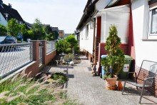 Vorgarten **VERKAUFT** Gro�z�giges 1- bis 2-Fam.Haus in bevorzugter Wohnlage von Ober-Ramstadt, auf Eiche