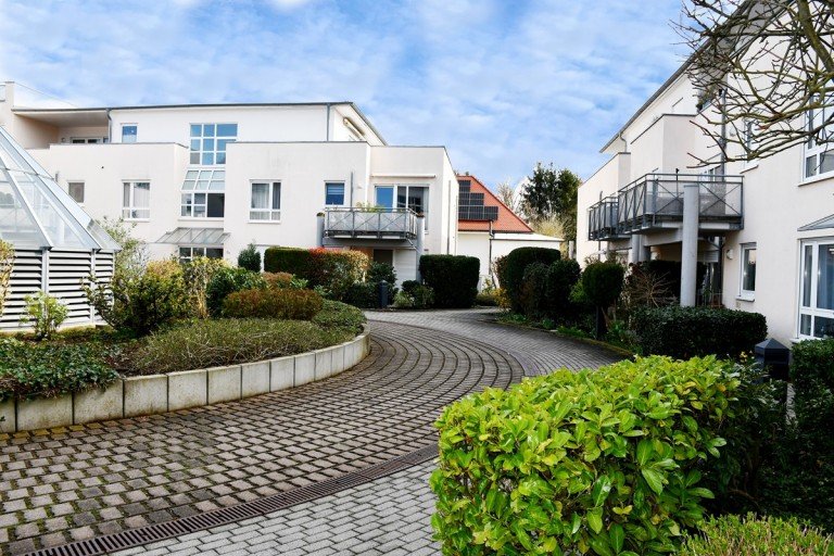 Wohnanlage in ansprechender Architektur Darmstadt-Eberstadt Wohnung **VERKAUFT** Schicke 2-Zimmer-Wohnung mit Terrasse und Pkw-Stellplatz in Darmstadt-Eberstadt!