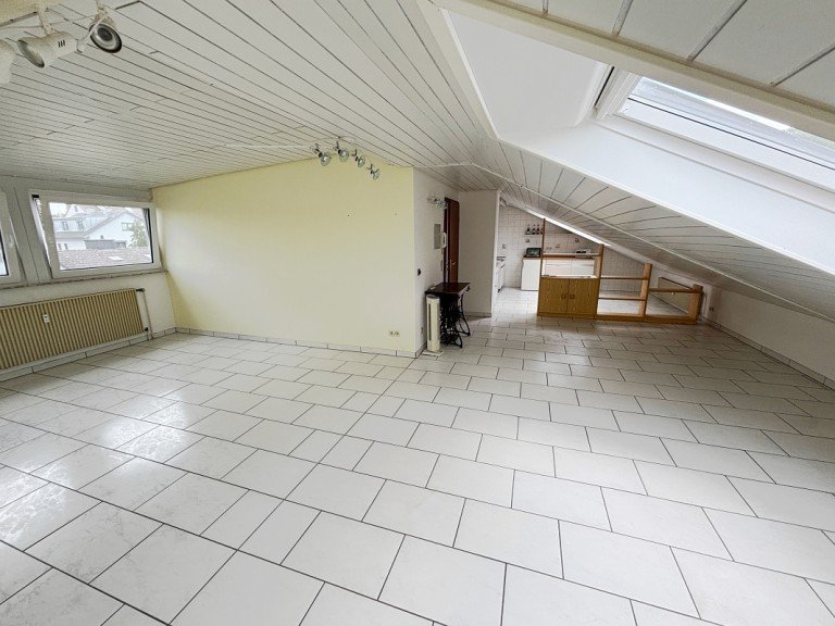 ger�umiges 1-Zimmer-Appartement Darmstadt Dachgeschosswohnung **VERMIETET** Helles gro�z�giges 1-Zimmer-Appartement mit Terrasse im Au�enbereich