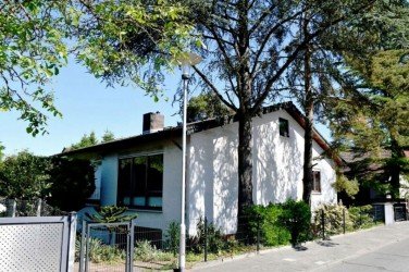 Hauptbild Großzügiges Einfamilienhaus mit Einliegerwohnung in attraktiver Wohnlage von Darmstadt-Eberstadt