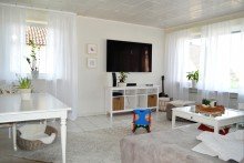 ger�umiges Wohnzimmer Obergeschoss **VERKAUFT** Solides Mehrparteienhaus - 4 Wohneinheiten - in guter Wohnlage