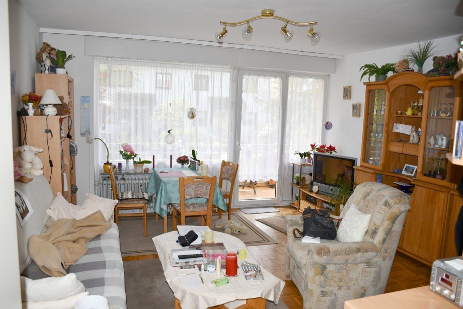 2 Zi. Whg. Wohnen mit Balkonzugang Mehrfamilienhaus Darmstadt-Wixhausen