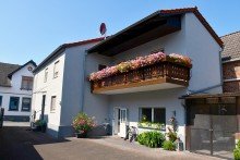 Hausansicht **VERKAUFT** Gro�es gepflegtes Wohnhaus auf 1.816 m� traumhaftem Grundst�ck