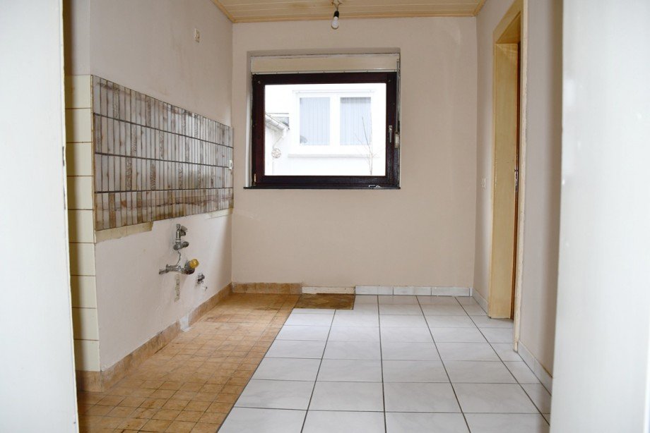 Wohnung Erdgeschoss: K�che Zweifamilienhaus Seeheim-Jugenheim