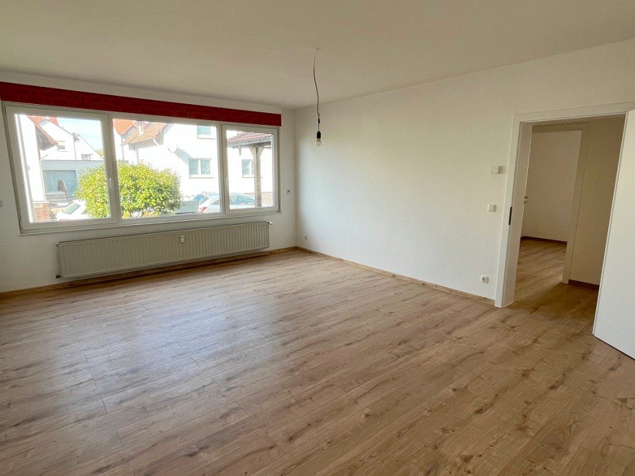 gro�z�giges Wohnzimmer Erdgeschosswohnung Trebur