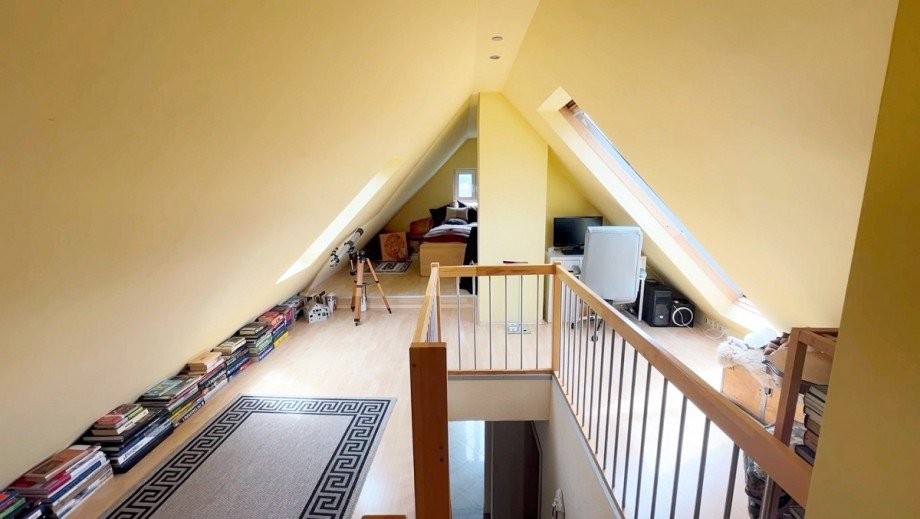 ausgebauter Spitzboden Zweifamilienhaus M�hltal-Traisa