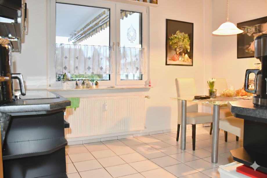 EG: ger�umige K�che Zweifamilienhaus Weiterstadt