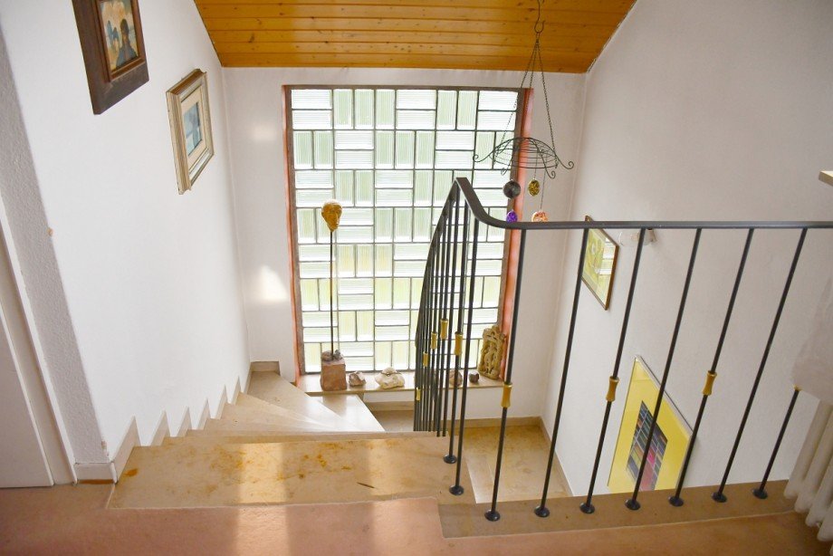 heller Treppenaufgang Einfamilienhaus Darmstadt