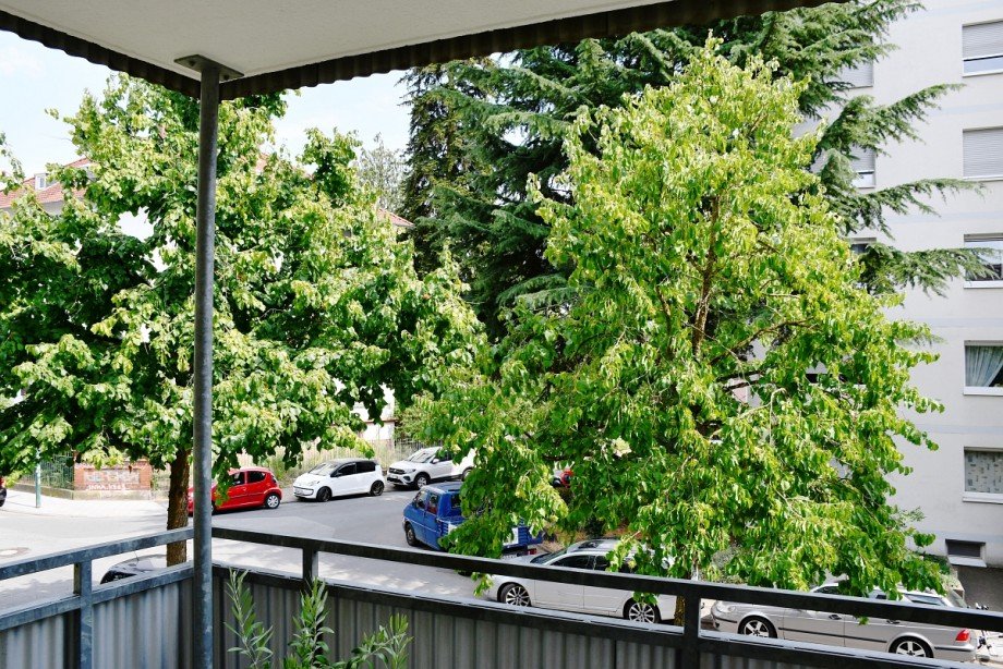 Blick vom Balkon Etagenwohnung Darmstadt