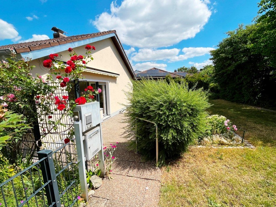 m�glicher Hauszugang Terrassenwohnung Ro�dorf
