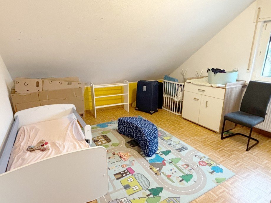 gem�tliches Schlafzimmer Dachgeschosswohnung Pfungstadt