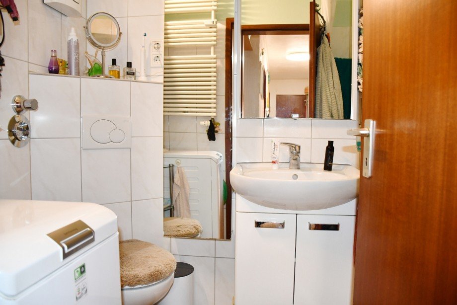 Bad mit Wanne Etagenwohnung Reinheim