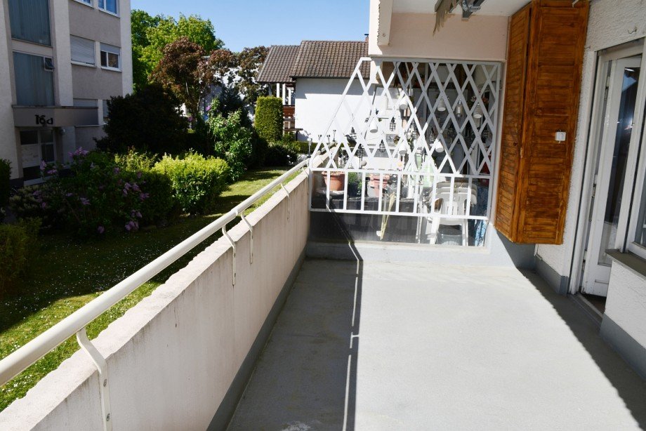 gro�er Sonnenbalkon Wohnung B�ttelborn