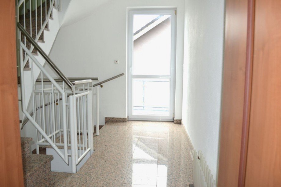 Treppenhaus 1. Obergeschoss Wohn- / Gesch�ftshaus Bickenbach