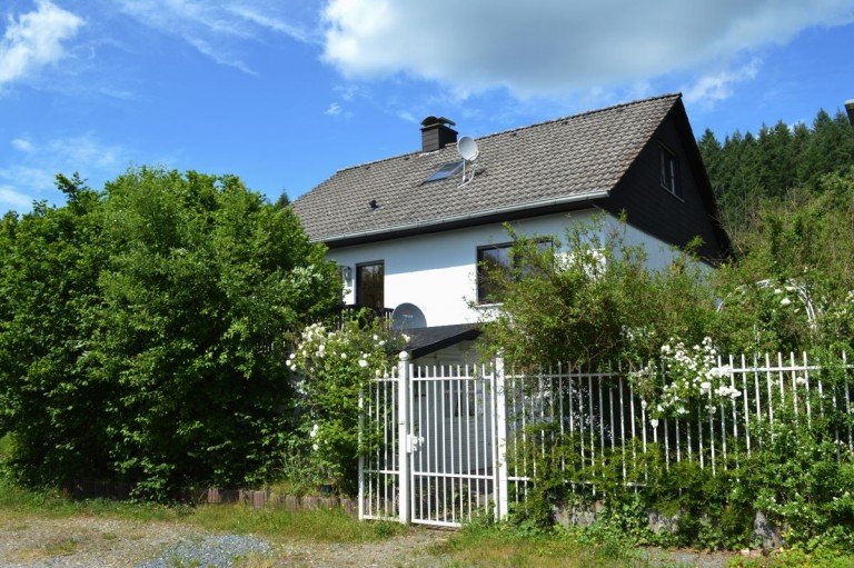 freistehendes Einfamilienhaus Mossautal Einfamilienhaus **VERKAUFT** Wohnen wie im Urlaub � freistehendes Einfamilienhaus mit Wintergarten