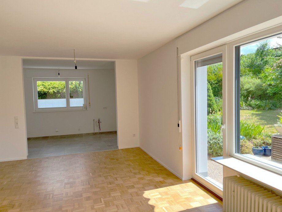 Wohnzimmer mit offener K�che Terrassenwohnung Ro�dorf