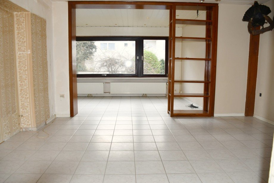 heller Wohnbereich Zweifamilienhaus Seeheim-Jugenheim