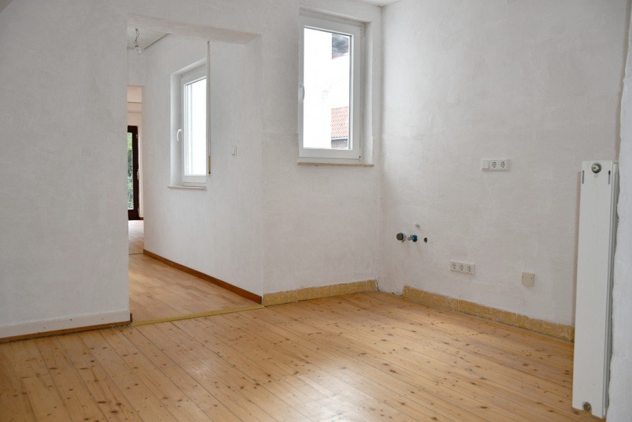 ger�umige K�che Erdgeschoss Zweifamilienhaus Gro�-Zimmern/Klein-Zimmern