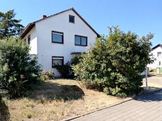 Hauptbild Freistehendes Zweifamilienhaus in Seeheim: ca. 170 m² Wohnfläche, zwei Einheiten, sofort frei