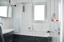 modernes Tageslichtbad Obergeschoss **VERKAUFT** Wohn-/Gesch�ftshaus in guter Gesch�ftslage von Weiterstadt