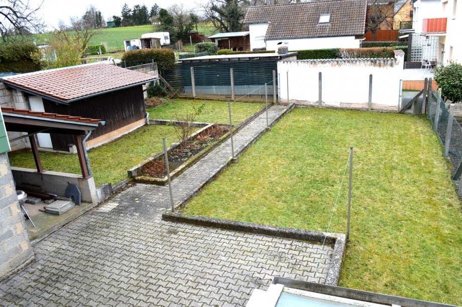 Blick in den Garten Zweifamilienhaus Reinheim