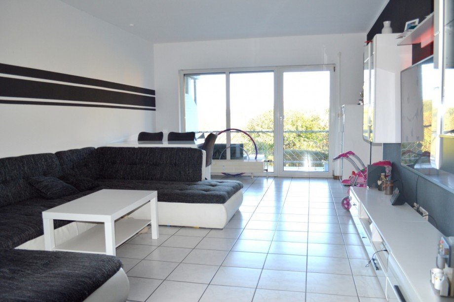 heller Wohn-/Essbereich Etagenwohnung Ro�dorf-Gundernhausen