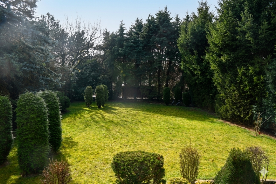 herrlicher Garten Zweifamilienhaus Darmstadt-Arheilgen