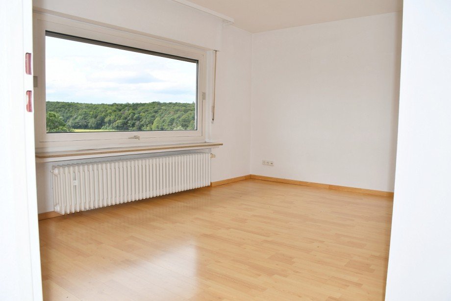 Wohnzimmer Dachgeschoss Zweifamilienhaus Ober-Ramstadt