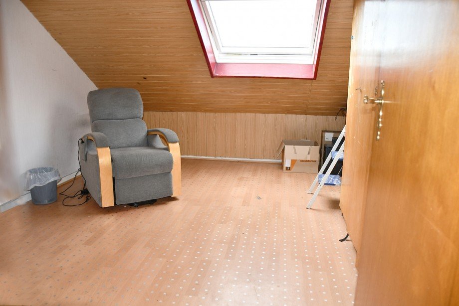 Wohnung DG Zimmer Mehrfamilienhaus Darmstadt