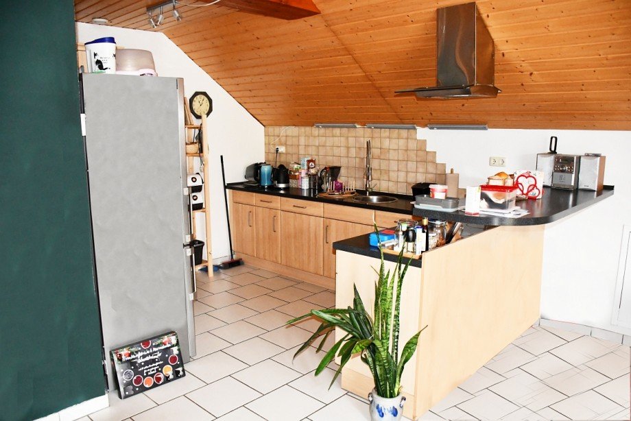 offene Einbauk�che mit Sitztheke Zweifamilienhaus Bickenbach