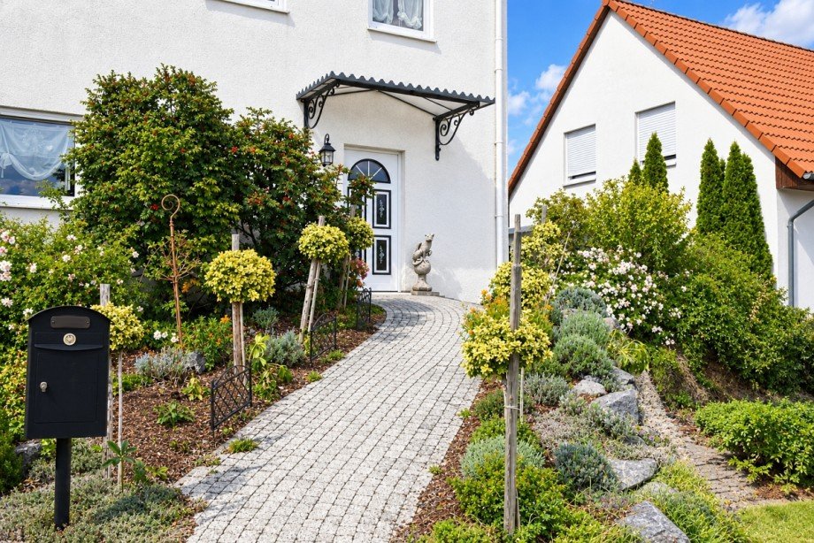 Hauszugang Einfamilienhaus Fr�nkisch-Crumbach
