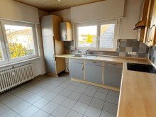OG - Einbauk�che Gro�z�giges 3-Parteienhaus in angenehmer zentraler Wohnlage von Pfungstadt