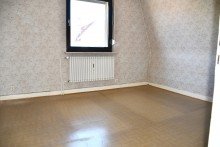 Zimmer **VERKAUFT** Charmantes Einfamilienhaus mit Ausbau- und weiterem Bebauungspotenzial