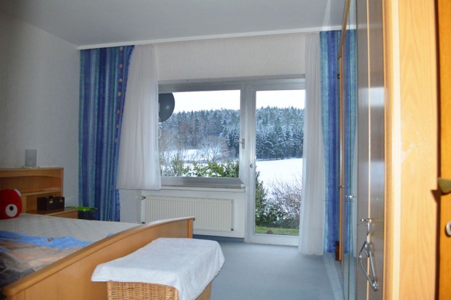 Schlafzimmer Basisgeschoss Einfamilienhaus Mossautal