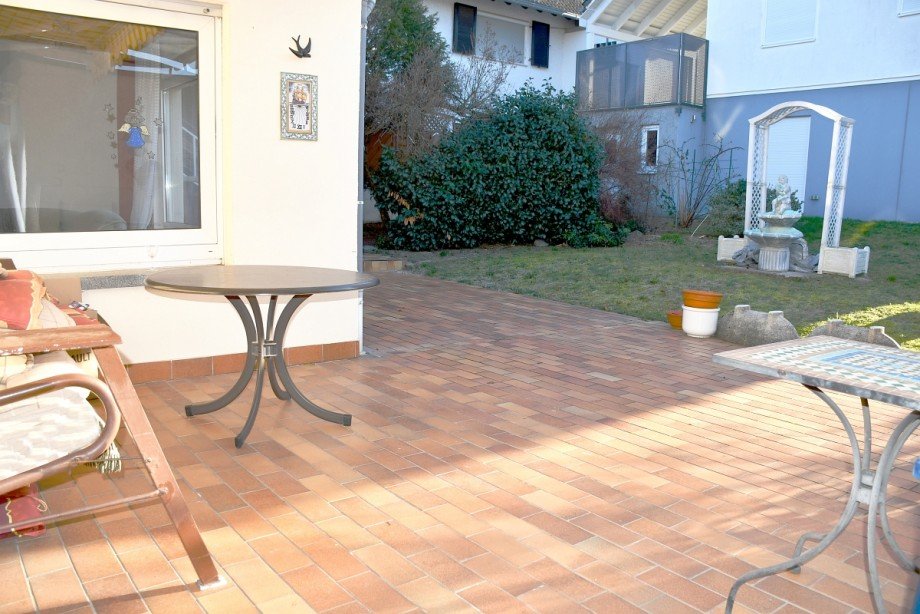 5 gro�e Sonnenterrasse Zweifamilienhaus Bickenbach
