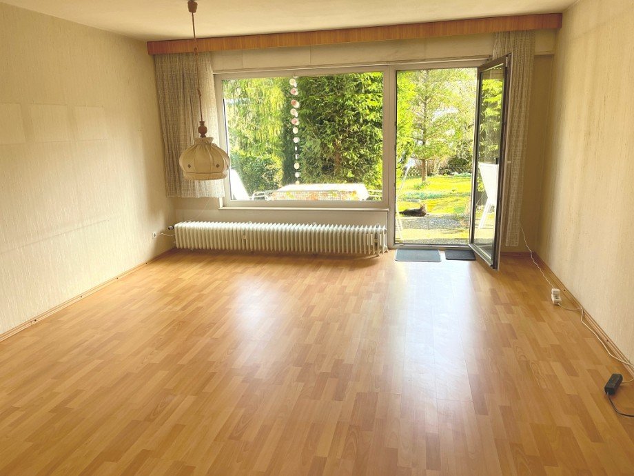 ger�umiges Wohnzimmer Einfamilienhaus Modautal-Ernsthofen