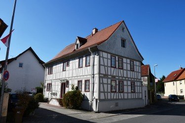 Hauptbild 3-Parteienhaus in Riedstadt-Crumstadt – hochwertig saniert und vielseitig nutzbar