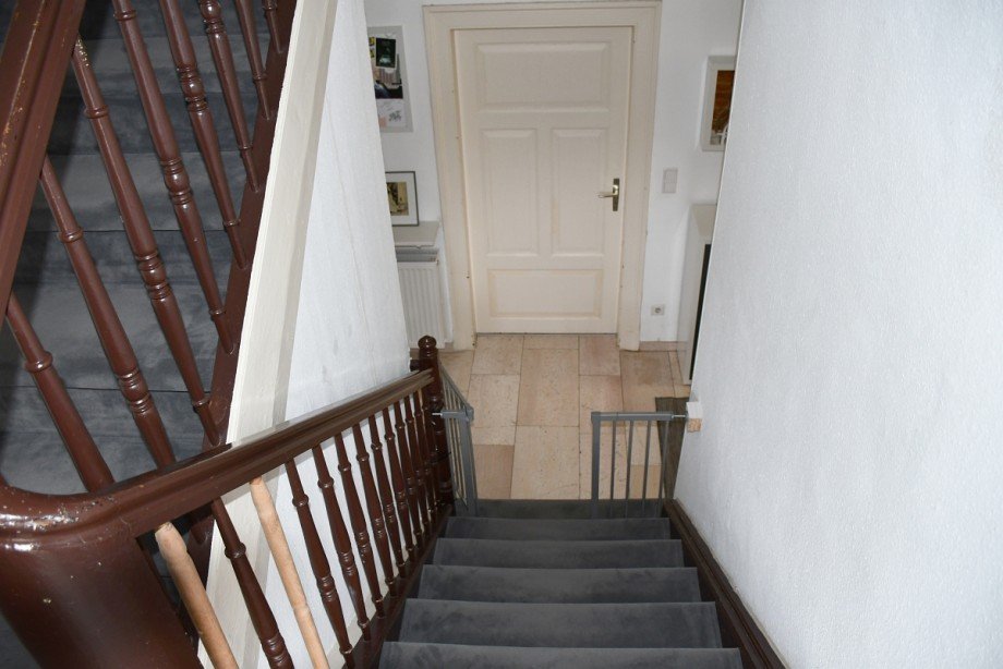 stilvolle Treppe Einfamilienhaus Modautal-Brandau