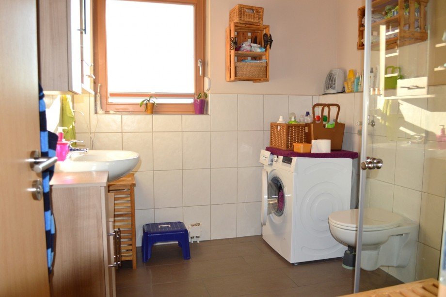 Tageslicht-Duschbad Doppelhaush�lfte Erbach