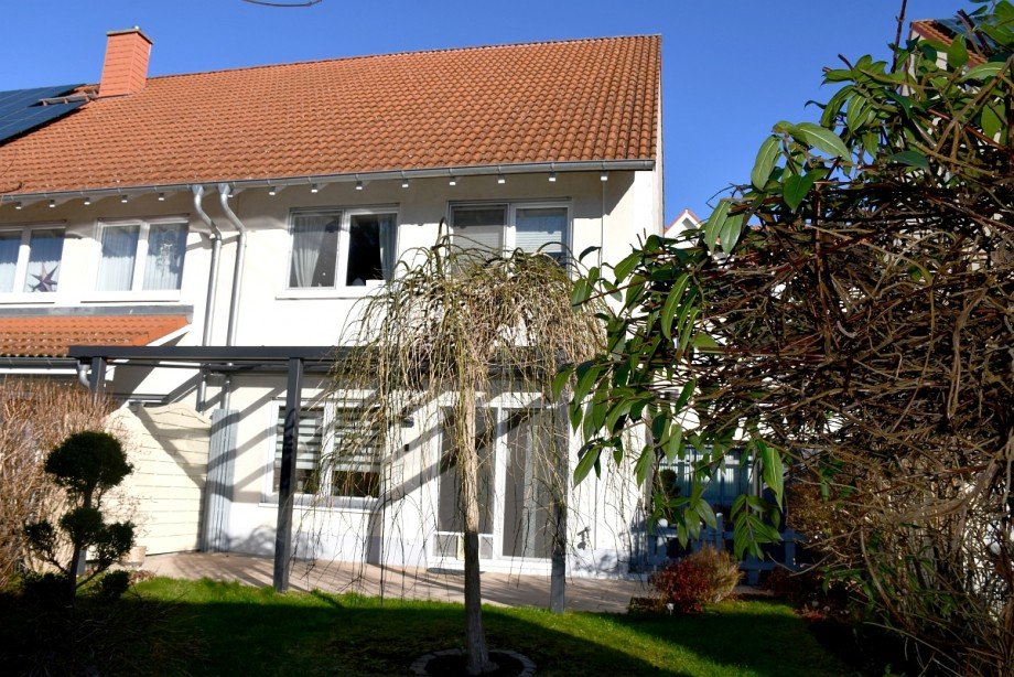 Hausansicht Gartenseite Einfamilienhaus Einhausen