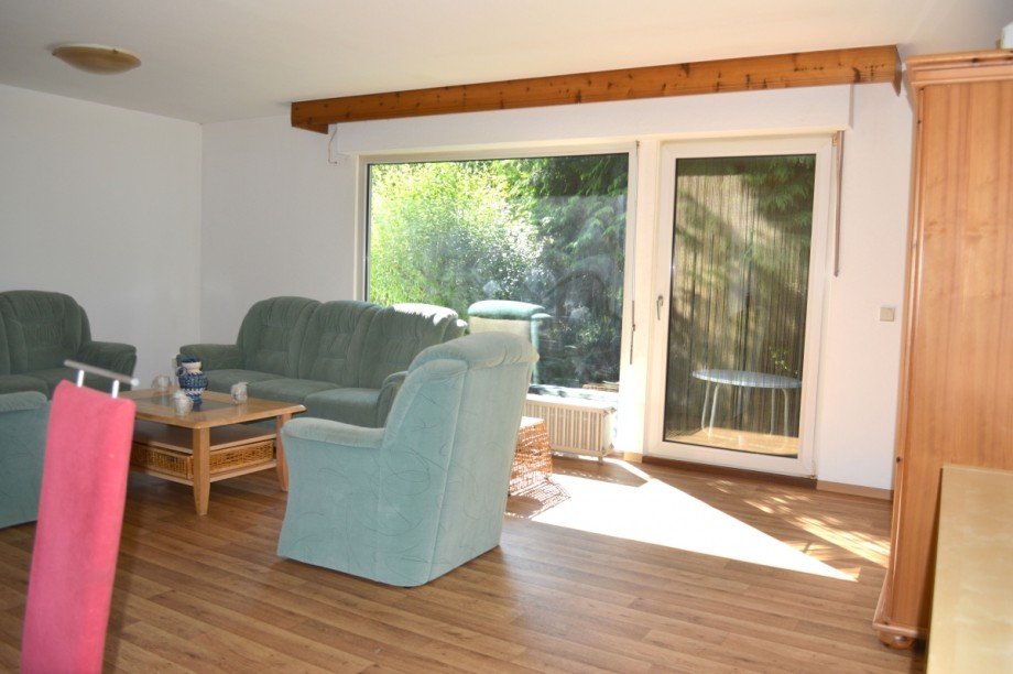 heller Wohnbereich Zweifamilienhaus Modautal-Asbach