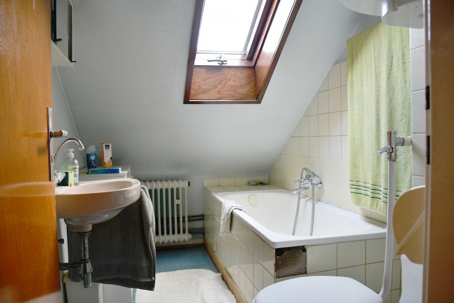 Wohnung DG Tageslichtbad Mehrfamilienhaus Darmstadt