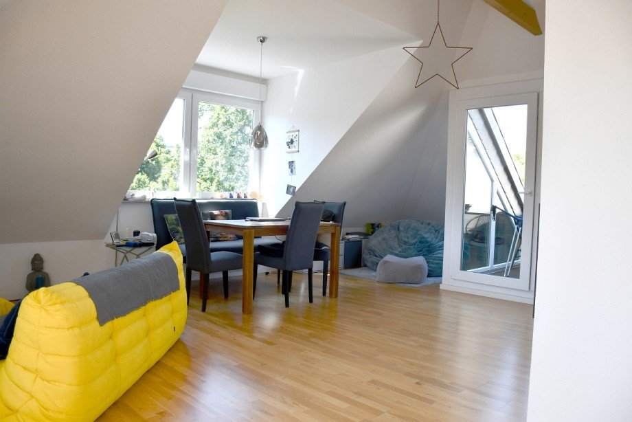 heller Wohn-/Essbereich Dachgeschosswohnung Darmstadt