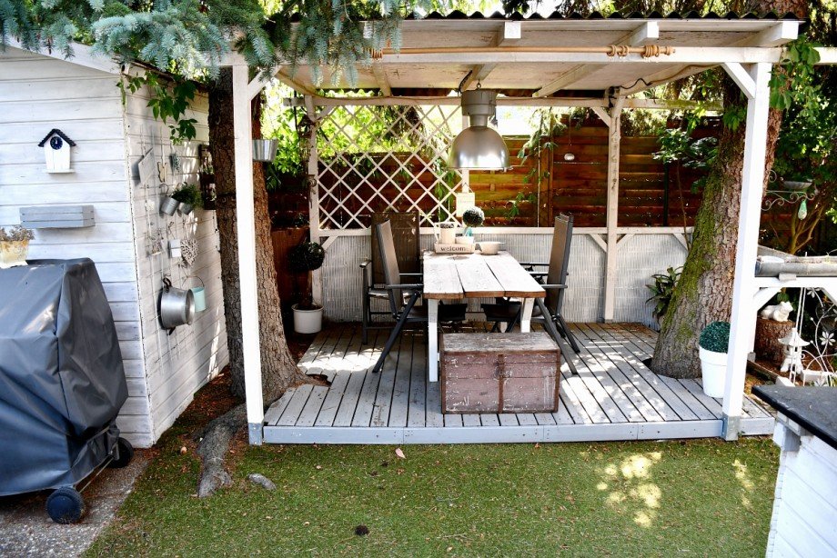 lauschiger Sitzplatz Zweifamilienhaus Darmstadt-Wixhausen